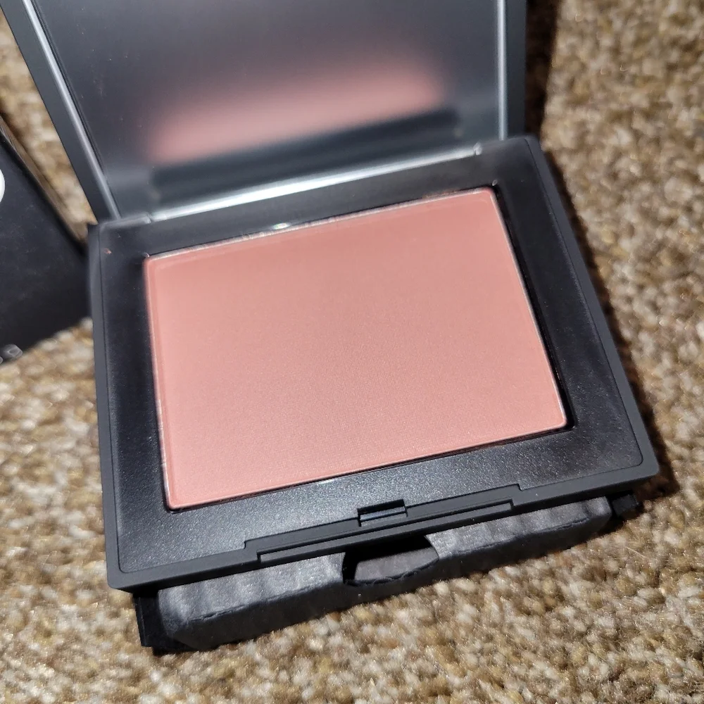 NARS Blush in Infatuated